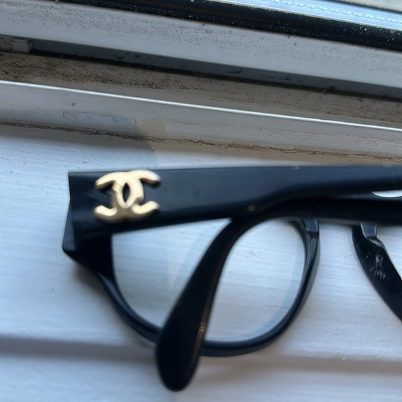 Authentic Vintage Chanel Frame - Picture 8 of 12